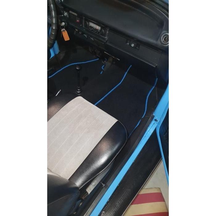 Carpet floor mats black with blue stitching (4-part)