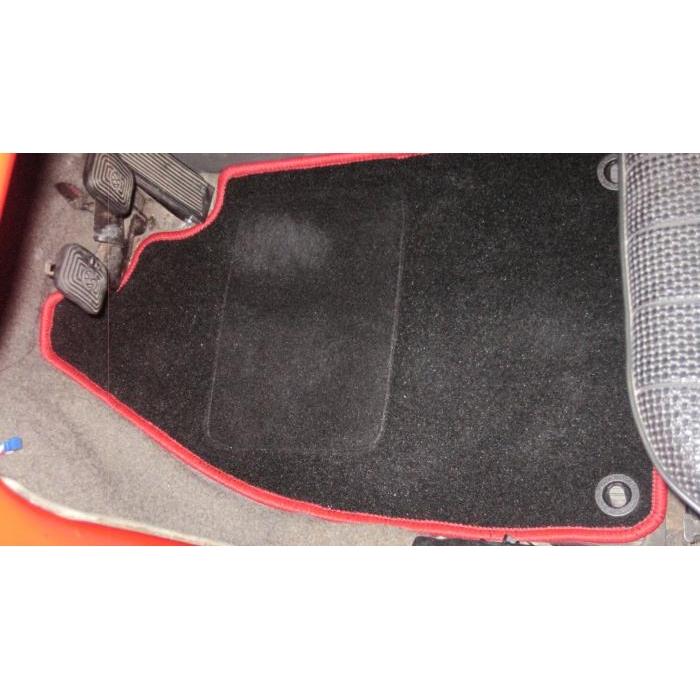 Carpet floor mats black with red stitching (4-part)