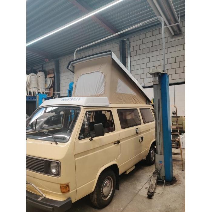 Westfalia-katon kangas kolmella ikkunalla, beige