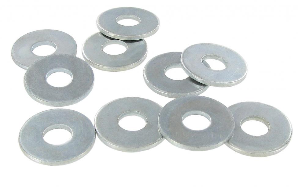 Aluslevyt M6 x 15 mm