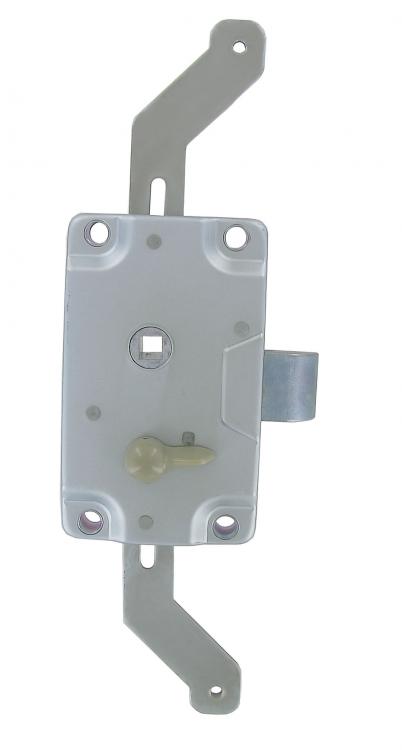 Tavaratilan oven lukitusmekanismi