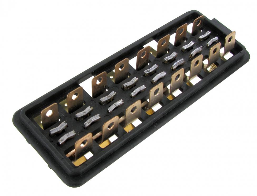 Sulakerasia 8 sulakkeelle