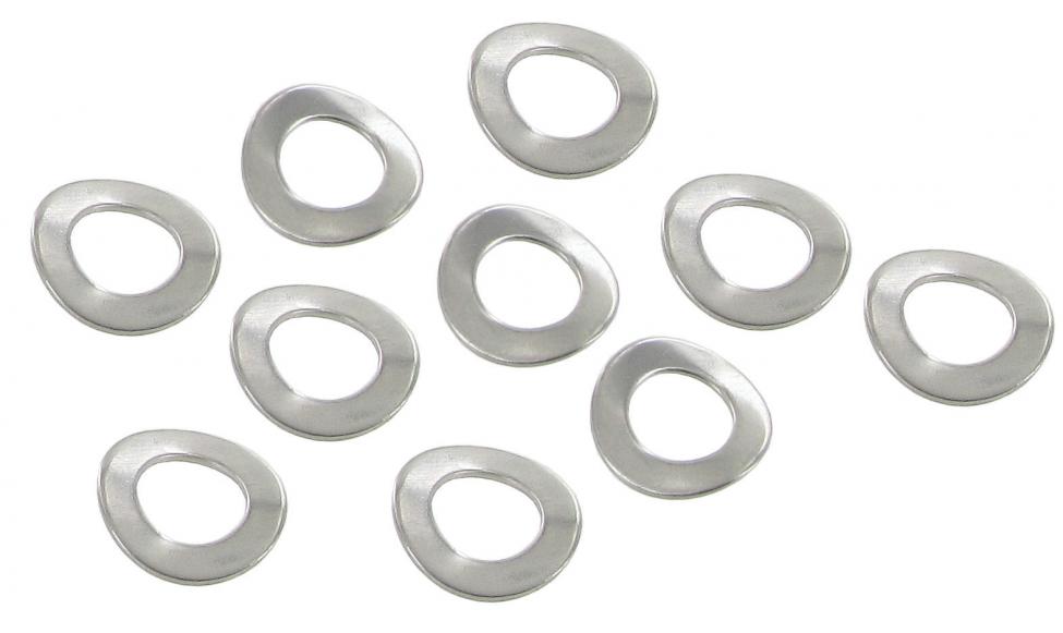 Kaarevat M8 jousialuslevyt 15 mm leveä