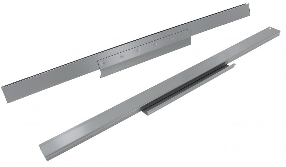 Sivuikkunan kiinnityskourut