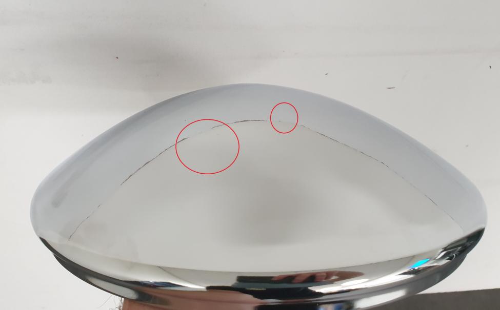 Cal-Look hubcap chrome 2502 second chance Heeft een 2 deukjes