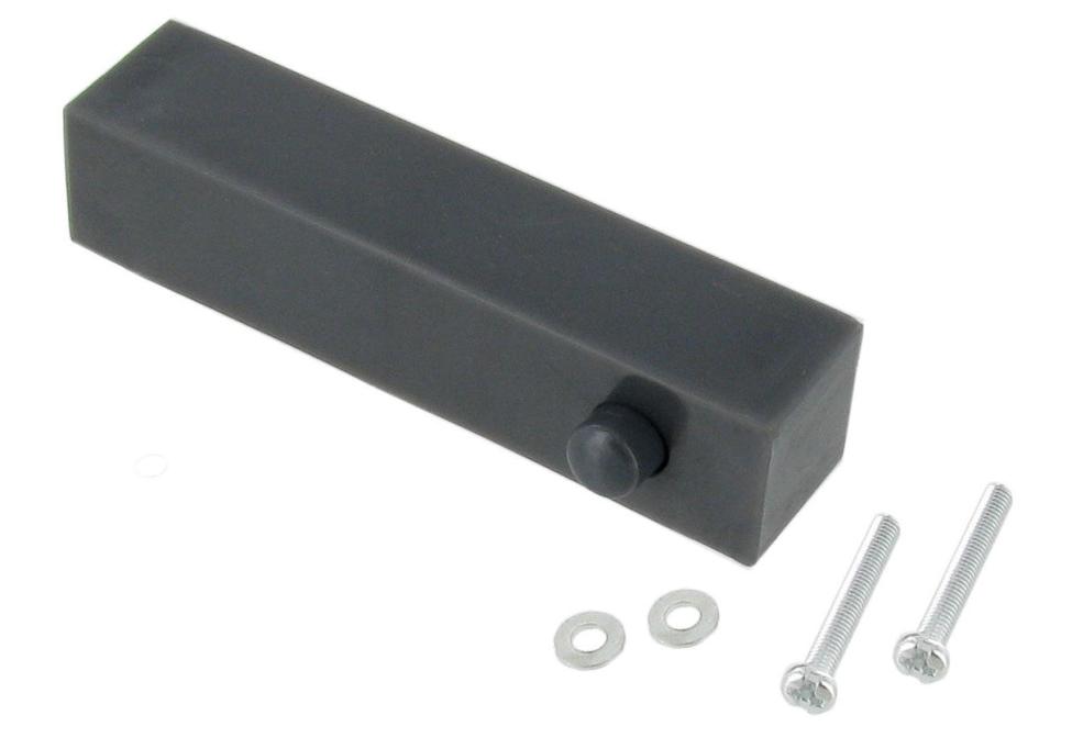 Kaapin ovenkahva tummanharmaa tummanharmaalla painonapilla oikealla