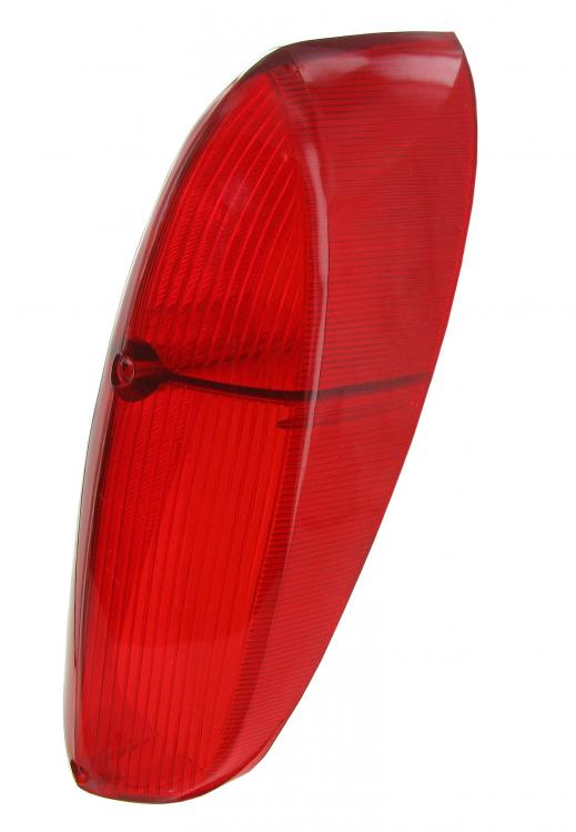 Takavalon linssi punainen