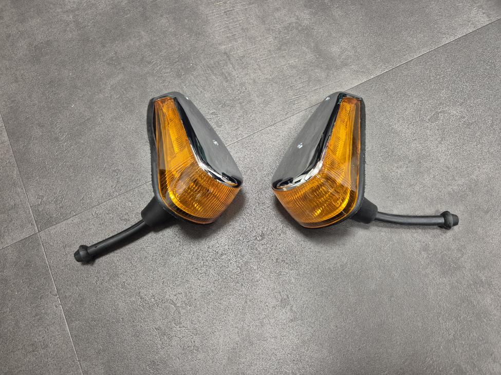 Turn indicators (amber lens) pair 682 second chance