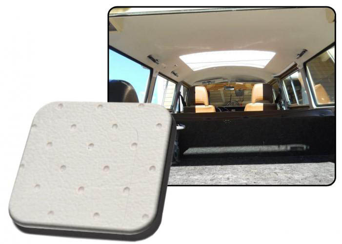 Kattoverhoilu rei'itettyä vinyyliä, malleihin joissa kattoikkuna, luonnonvalkoinen