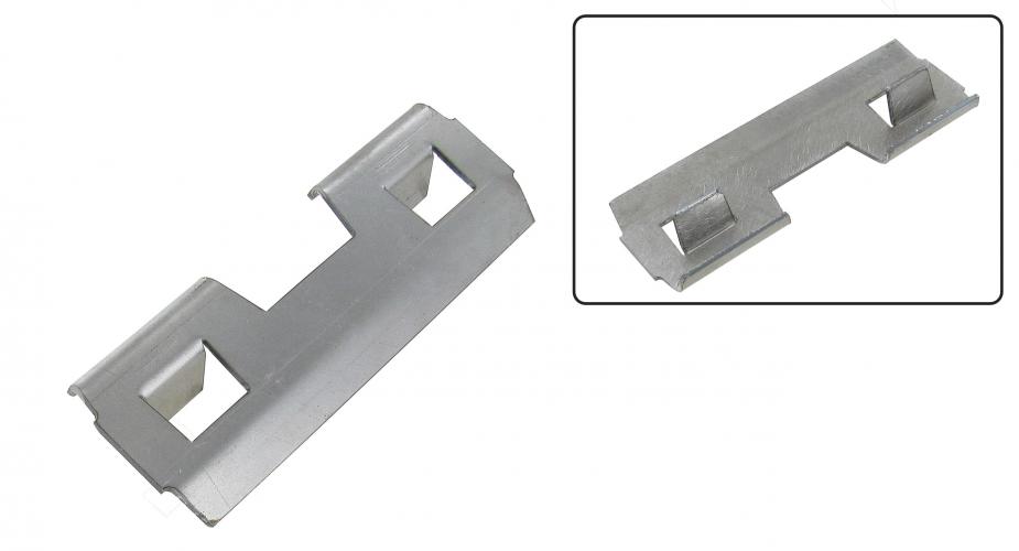 Tôle de renforcement pour verrouillage de porte latérale sur plancher