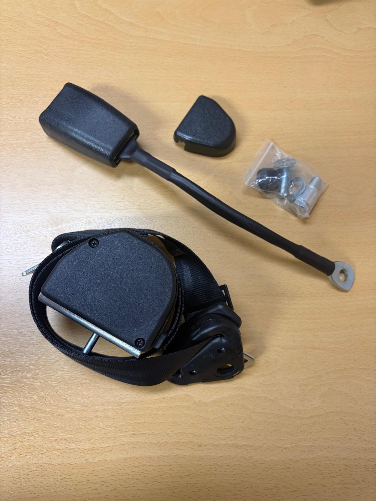 Aufrollbarer 3-Punkt Sicherheitsgurt Schwarz - Zweite Chance