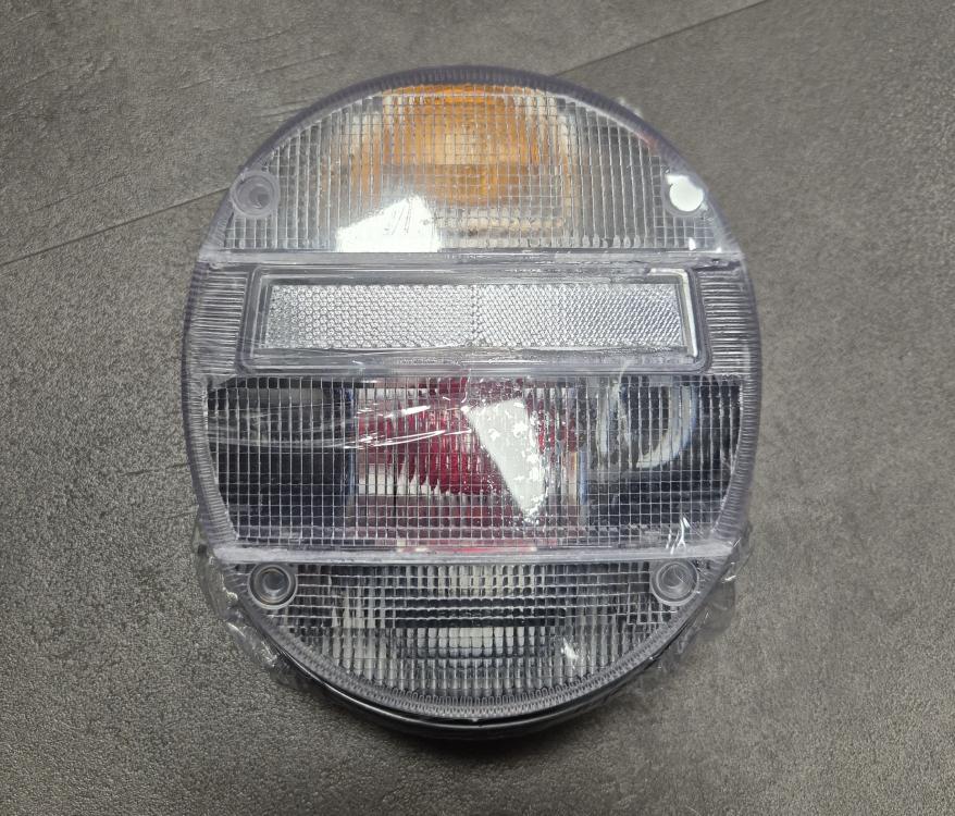 Taillight assembly white 3727 second chance