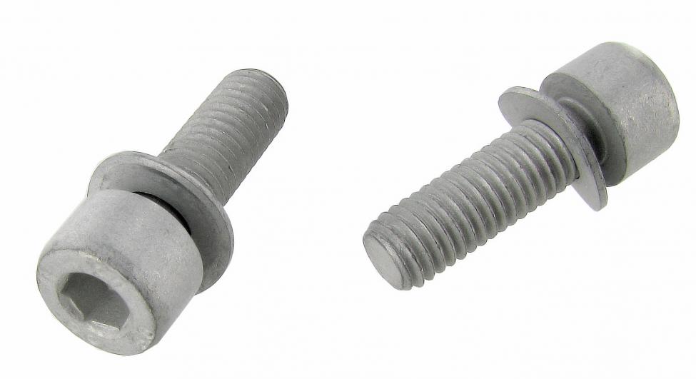 Kuusiokolopultti aluslevyineen M8