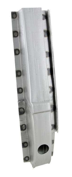 D-pilarin korjausosa vasemmalla alhaalla