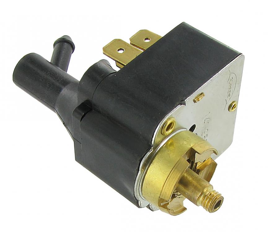 Tuulilasin pyyhkijöiden katkaisija, pesurin painekatkaisijalla