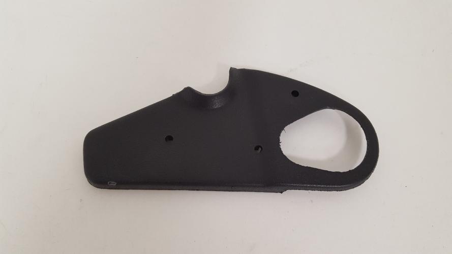 Seat side cover plate with hole for the left seat 8732 second chance Minder netjes afgewerkt dan normaal Zonder de montagepinnen