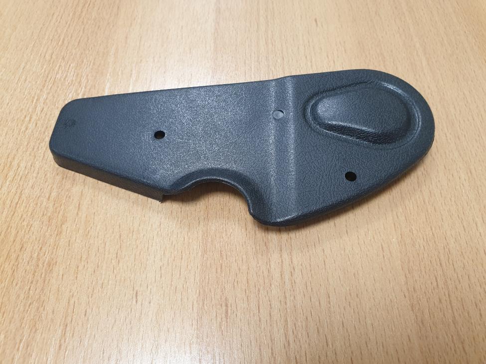 Seat side cover plate without hole for the left seat 8730 second chance