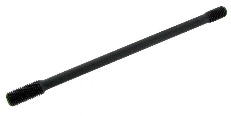 Cylinder head stud upper outerside