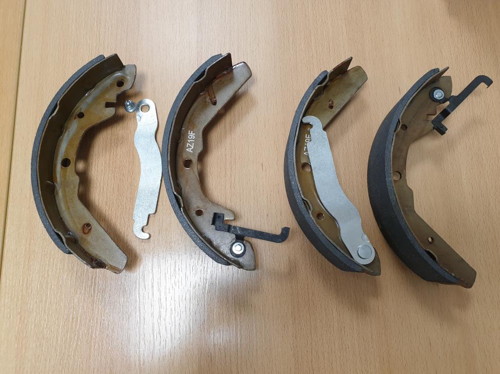 Brake shoe set  B-quality 4 pcs 71238 second chance