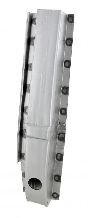 D-pilarin korjausosa oikealla alhaalla