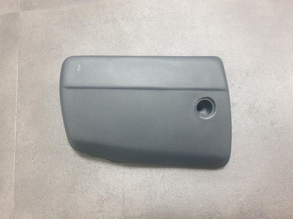 Bumper end cap left front / right rear 70037 second chance