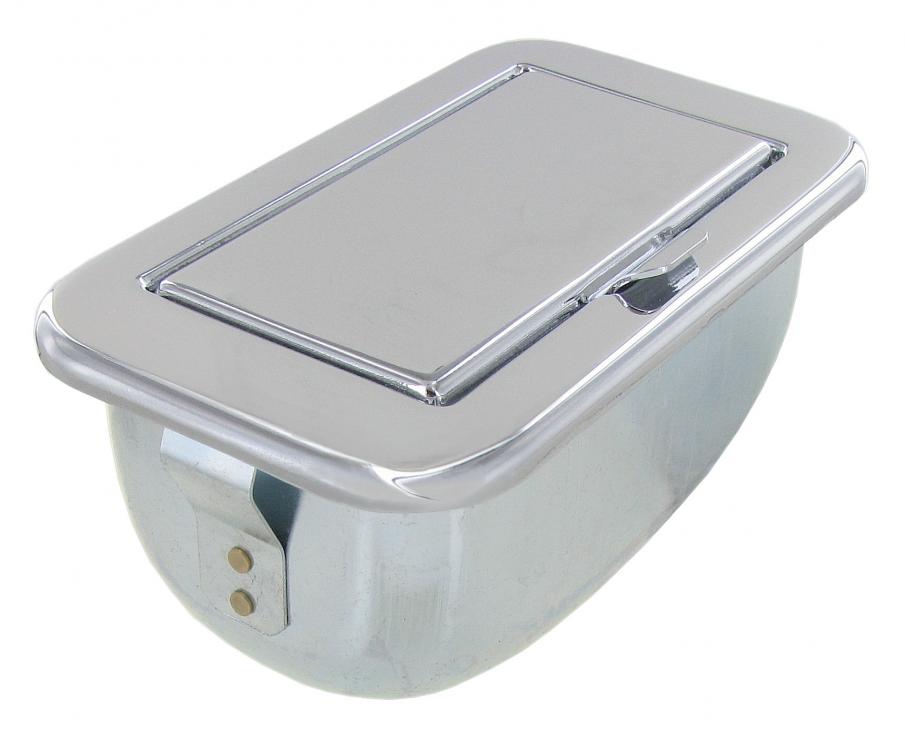 Kromattu kojelaudan tuhkakuppi