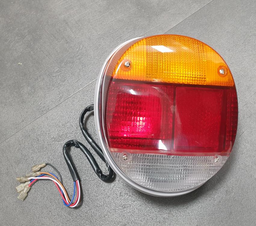 Tail light assembly right 275 second chance