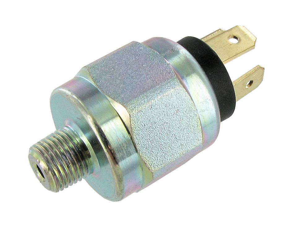 Jarruvalokatkaisija, 3-napainen