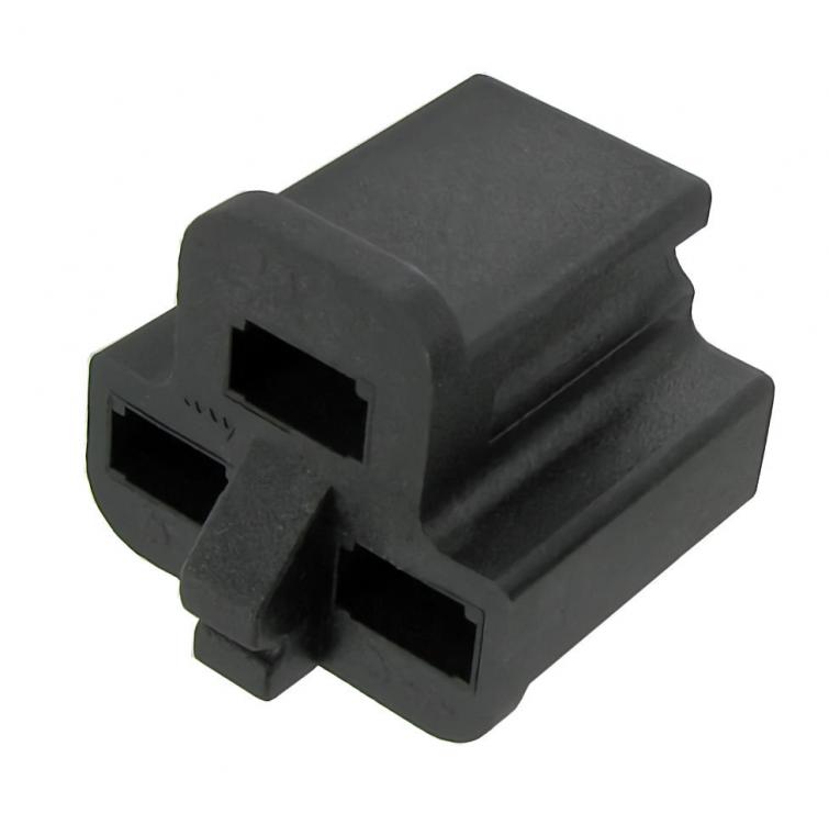 Alternator and/or voltage regulator plug