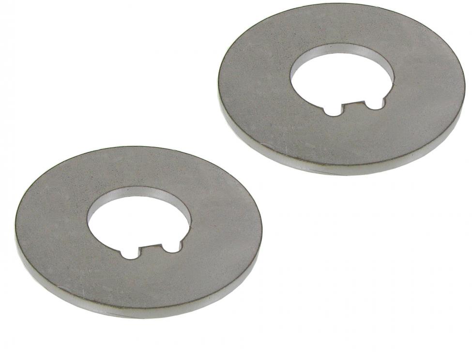 Etupyörän laakerin tiukkuuden säätölaatta