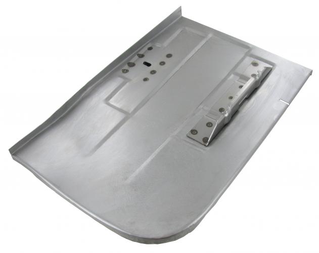 Takanurkan pohja, akun kiinnikkeillä, oikea