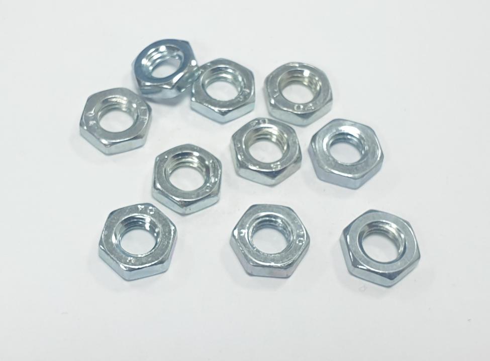 M5 zeskantmoeren laag