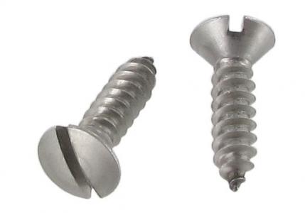 Itsekierteittävä uppokantainen soikea korotettu ruuvi