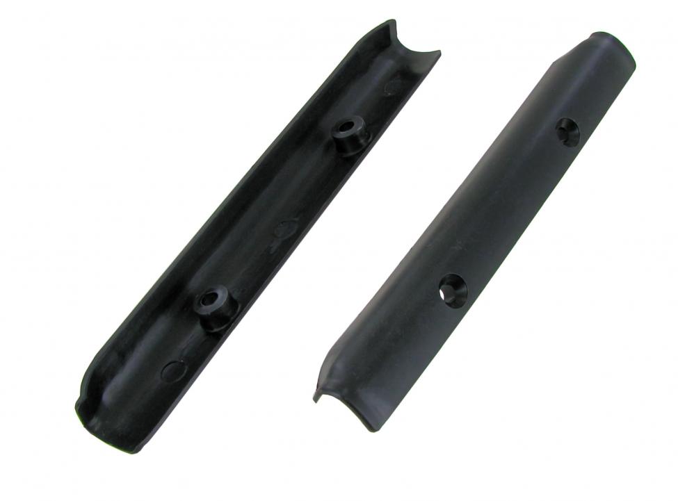 Pop-out takasivuikkunoiden saranasuojat, mustat