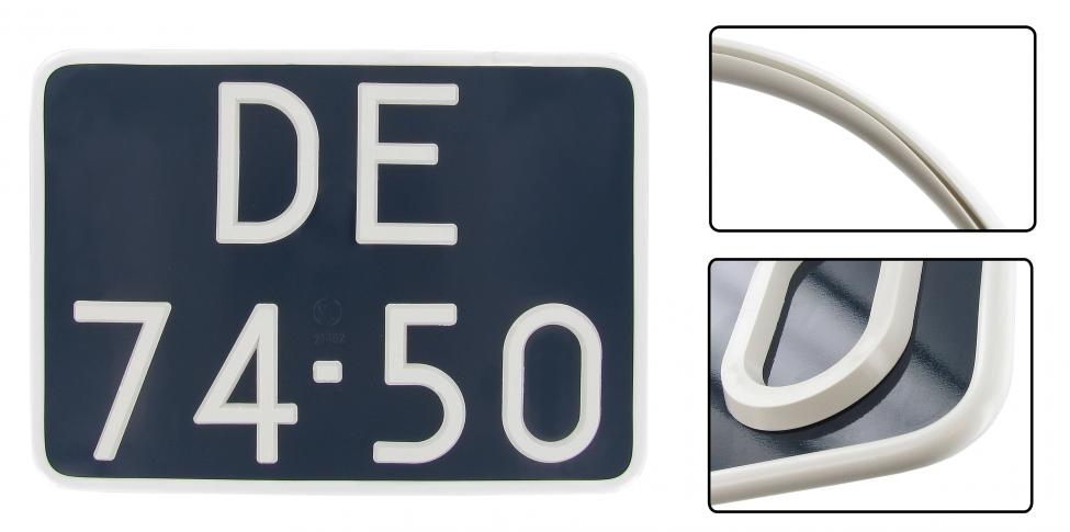 Bord de support de plaque d'immatriculation