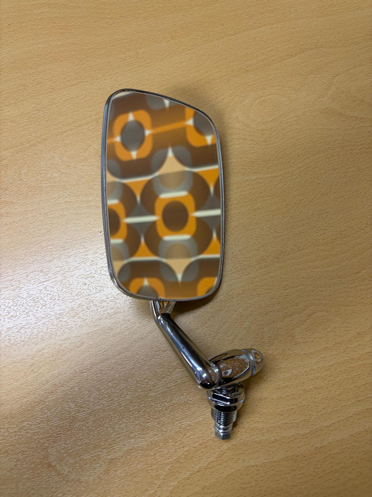 Sivupeili, rosteria, oikea - Toinen mahdollisuus