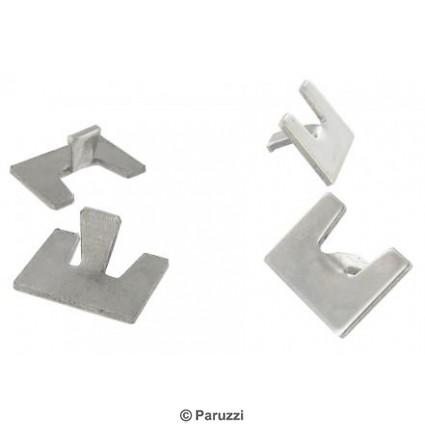 Licence plate housing molding clips (4 pieces)