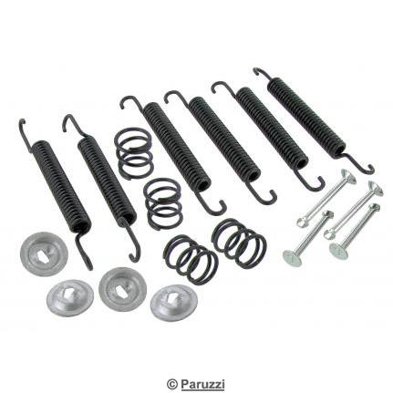 Brake shoe mounting kit including tension springs for hydraulic brakes