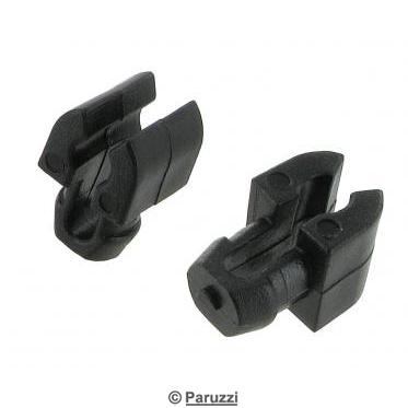 Brake line clip for one line (per pair)