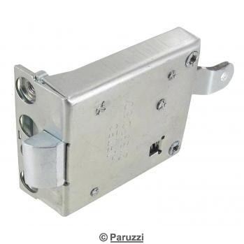 Cabin door lock with internal locking mechanism