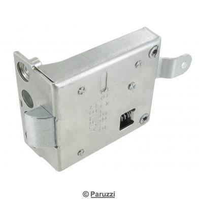 Cabin door lock with internal locking mechanism