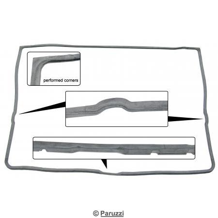 Rear hatch seal