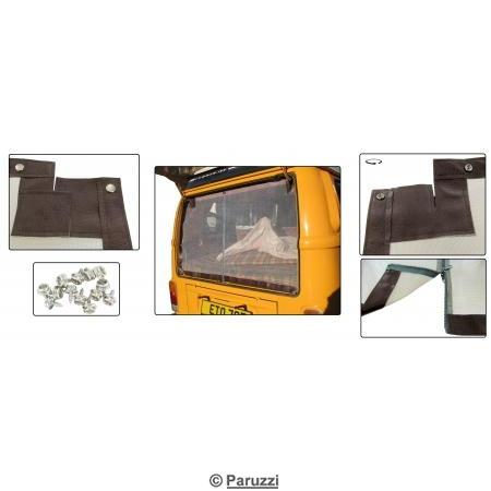 Rear hatch screen including hardware with zipper