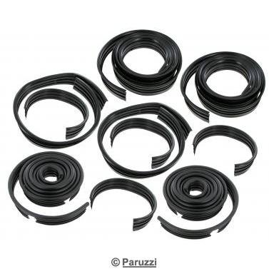 Rebordo para guarda lamas, conjunto em preto